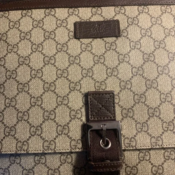 Gucci GG Canvas Messenger bag with COA - Picture 8 of 16